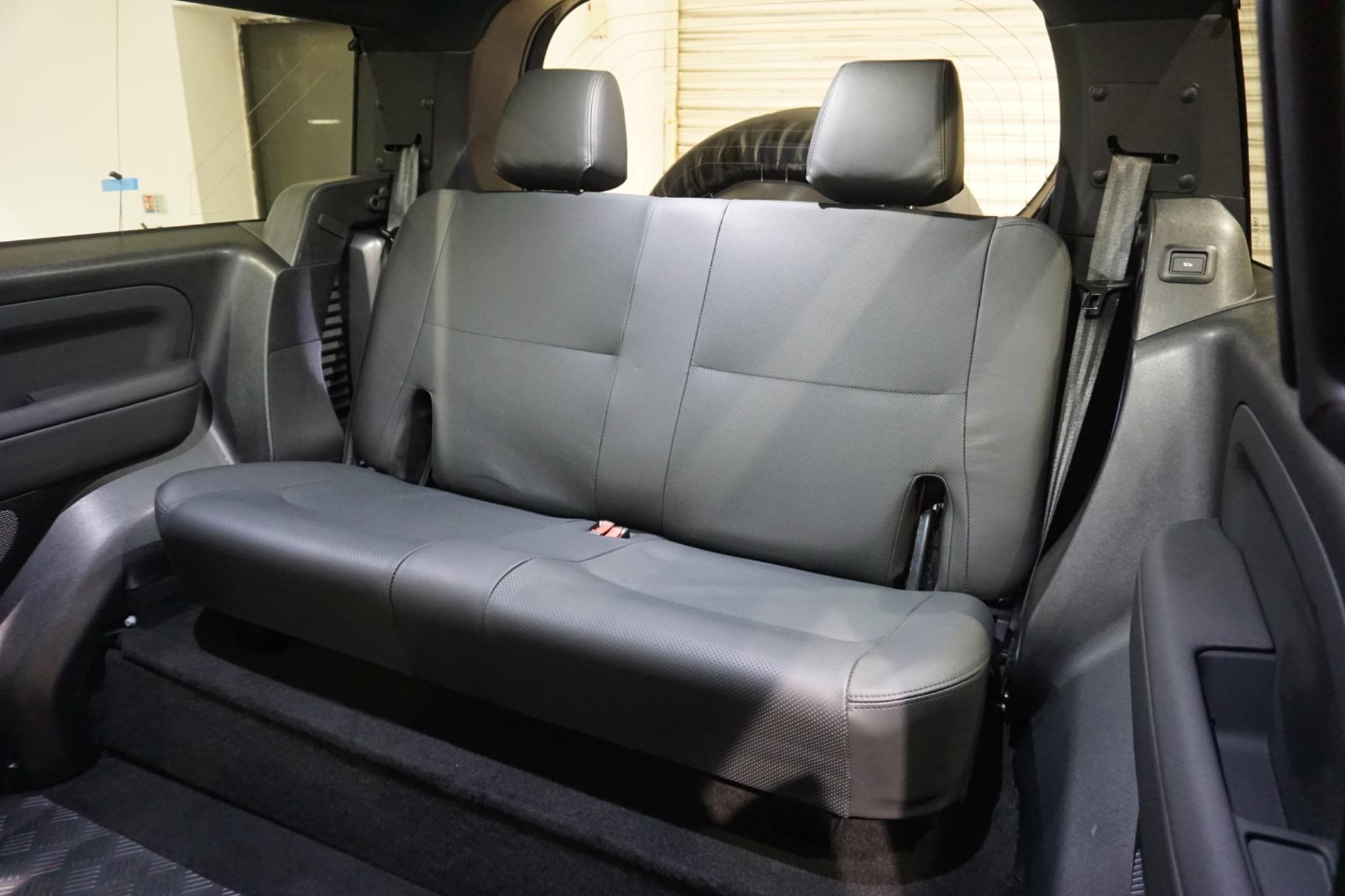 Land Rover Defender 90 3.0 D300 MHEV X-Dynamic HSE Hard Top SUV Auto 4WD SWB Euro 6 (s/s) 3dr